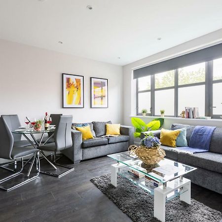 Homely - Watford Premier Apartments Esterno foto