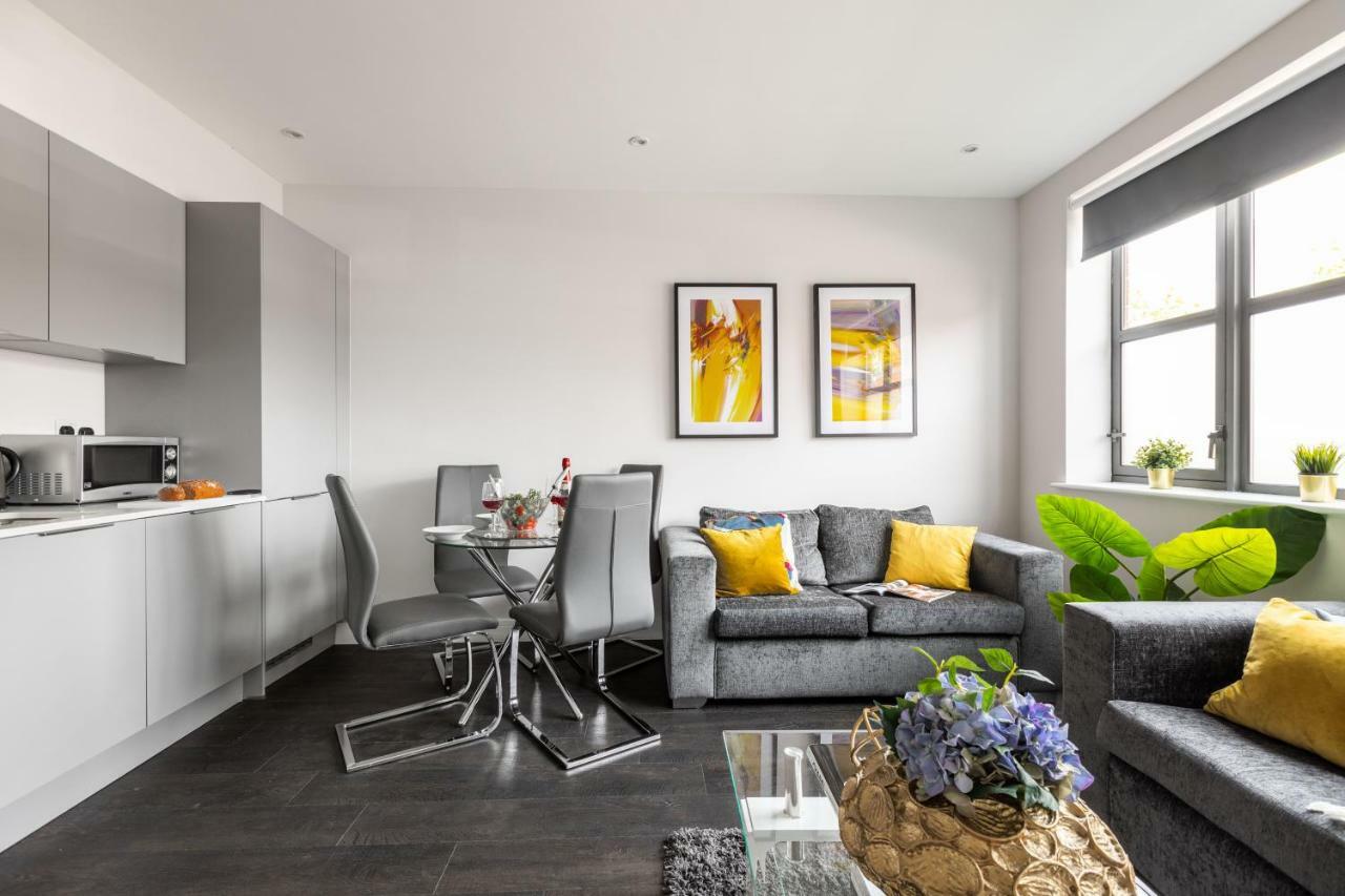 Homely - Watford Premier Apartments Esterno foto