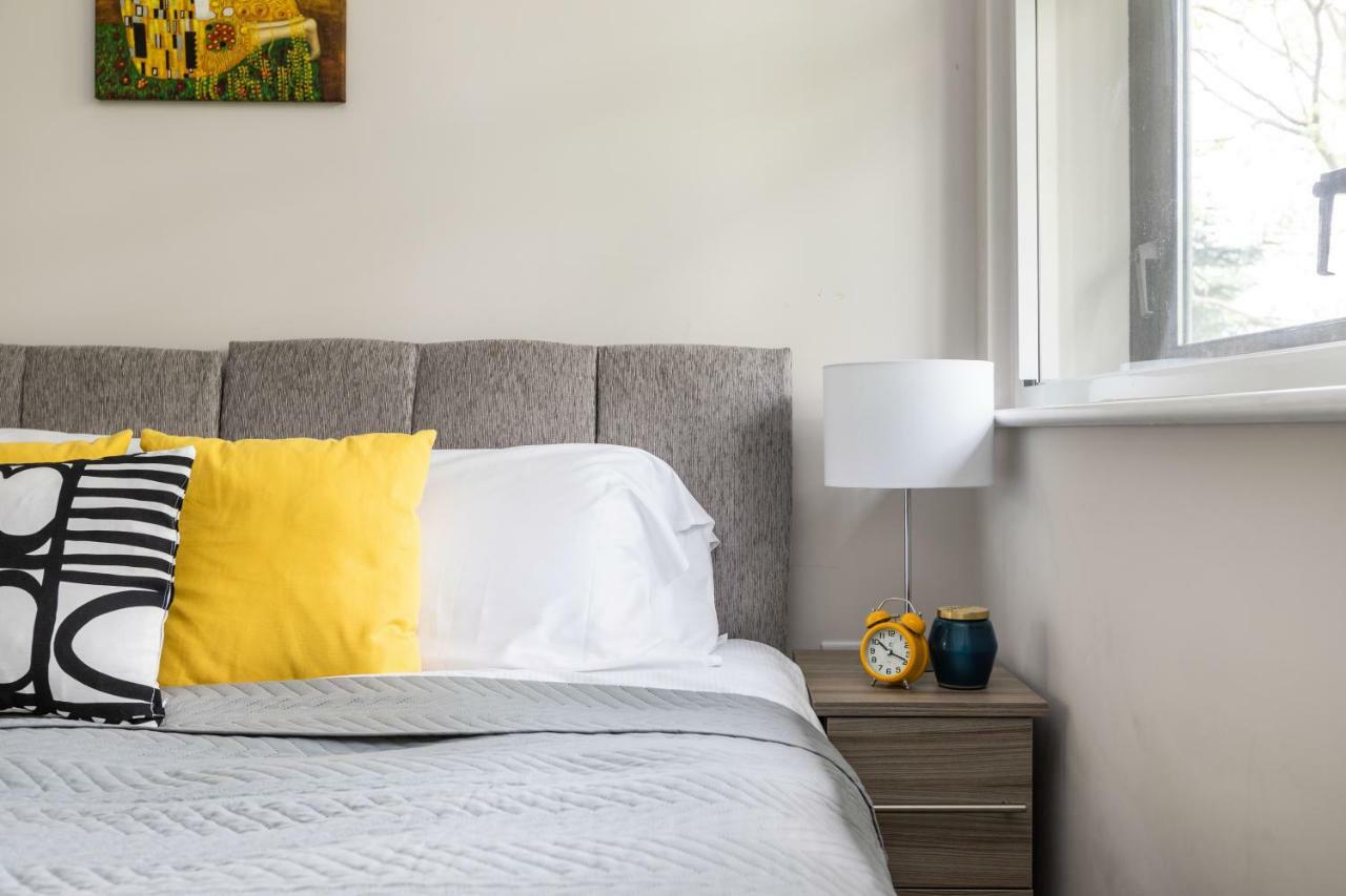 Homely - Watford Premier Apartments Esterno foto