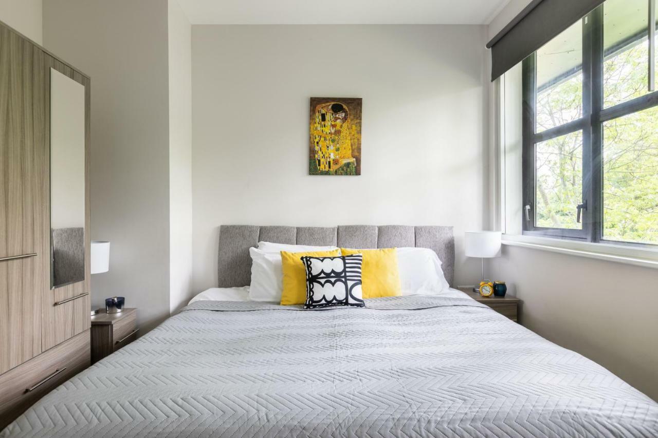 Homely - Watford Premier Apartments Esterno foto