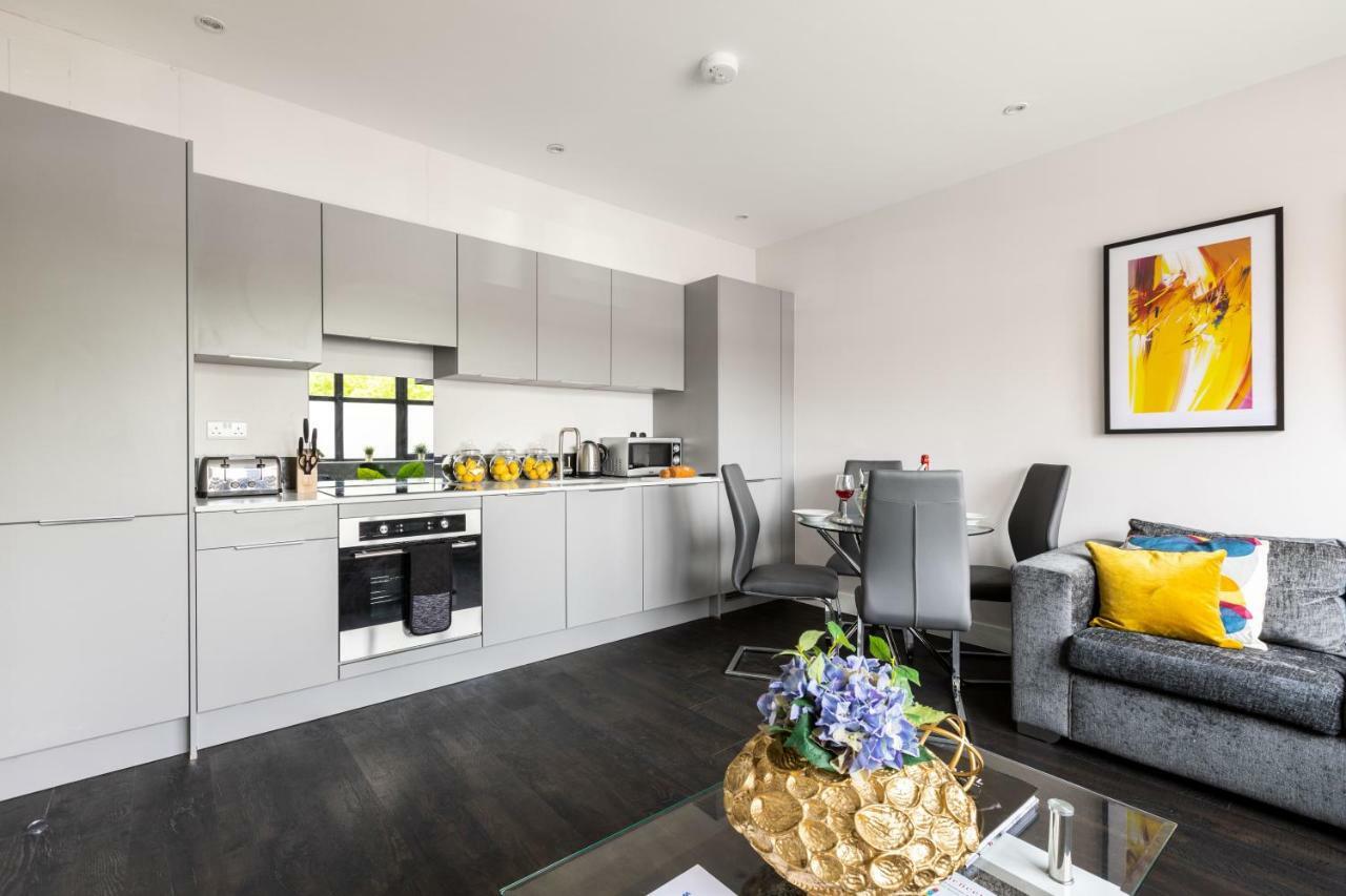 Homely - Watford Premier Apartments Esterno foto